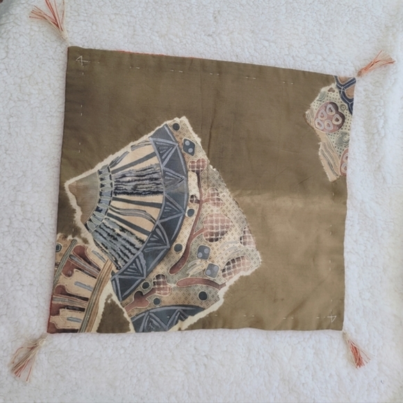 Vintage Silk Kimono Fabric Reverses to  Shibori Fabric Decoration 14" x 15" - Picture 3 of 12